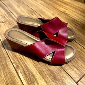 Comfort Plus by Predictions brand women's red wedge sandal size 11 wide